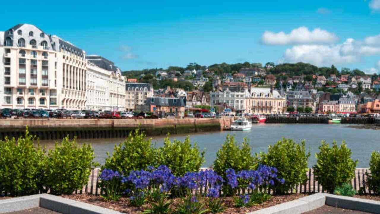 Volotea Office in Deauville, France