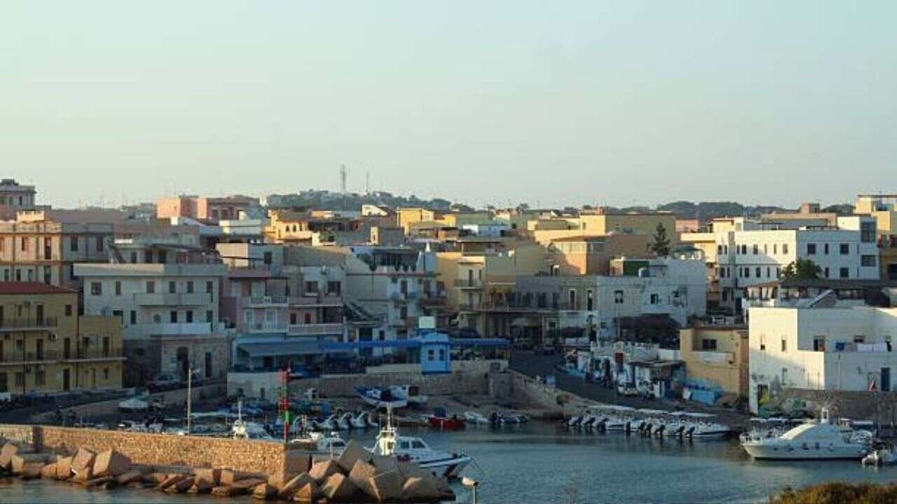 Vueling Lampedusa Office