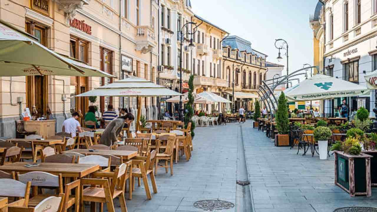 Tarom Office in Craiova, Romania