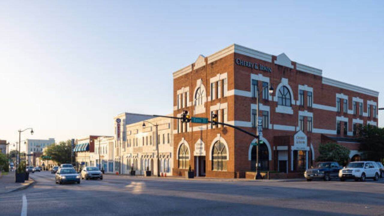 Endeavor Air Office in Dothan, Alabama