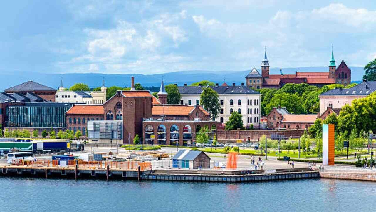 Widerøe Florø Office in Norway