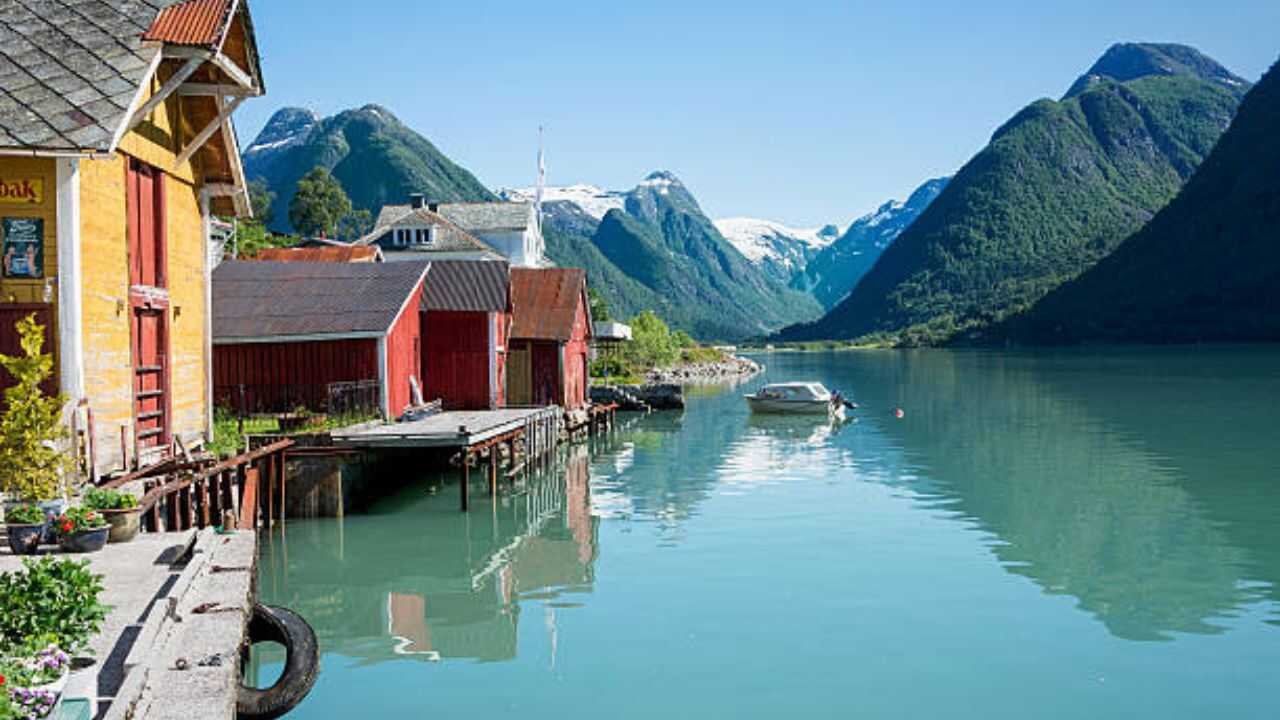 Widerøe Sogndal Office in Norway